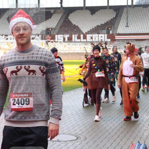 07.12.2025 - St. Pauli X-Mass-Run No. 15 Luisa Fischer http://msf.ph/oto/9383330 07.12.2025 11:25:47 Ziel 15, 2409, 5003, 1527, 1200, 2244, 470, 473, 1334, 1339, 1388, 1527, 1544, 1672, 1855, 1858, 1961, 2151, 2193, 2244, 2498, 2981, 2990, 3126, 3290, 3296, 3301, 3314, 4101, 4825, 5003 meine-sportfotos.de
