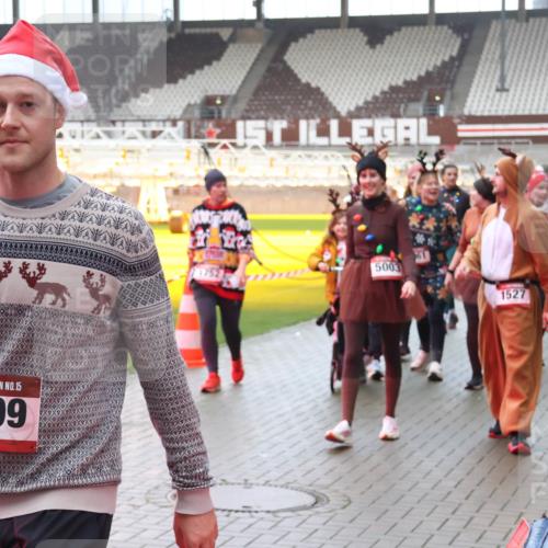 07.12.2025 - St. Pauli X-Mass-Run No. 15 Luisa Fischer http://msf.ph/oto/9383332 07.12.2025 11:25:48 Ziel 15, 2409, 5003, 1527, 470, 473, 1334, 1339, 1379, 1388, 1527, 1544, 1672, 1855, 1858, 1961, 2151, 2193, 2244, 2498, 2981, 2990, 3126, 3290, 3296, 3301, 4101, 4654, 4825, 5003 meine-sportfotos.de