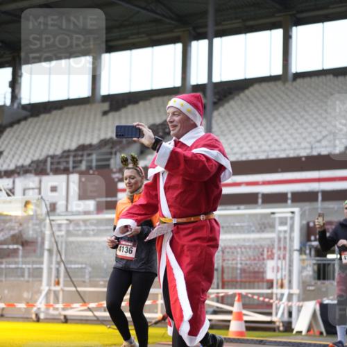 07.12.2025 - St. Pauli X-Mass-Run No. 15 Patografie http://msf.ph/oto/9383349 07.12.2025 10:24:38 Ziel 1986, 2071, 3152, 4078, 4079, 4091, 4092, 4135, 4136, 4155, 4177, 4497, 4530, 4541, 4542, 4766, 4780 meine-sportfotos.de