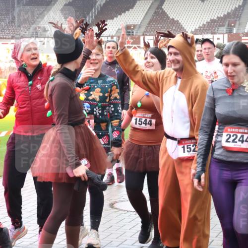 07.12.2025 - St. Pauli X-Mass-Run No. 15 Luisa Fischer http://msf.ph/oto/9383380 07.12.2025 11:25:54 Ziel 1, 5, 3126, 15, 1544, 152, 5, 2244, 470, 473, 1334, 1339, 1379, 1388, 1527, 1544, 1593, 1672, 1855, 1858, 1961, 2151, 2193, 2244, 2498, 2981, 2990, 3126, 3290, 3296, 3301, 4101, 4654, 4825, 5003 meine-sportfotos.de