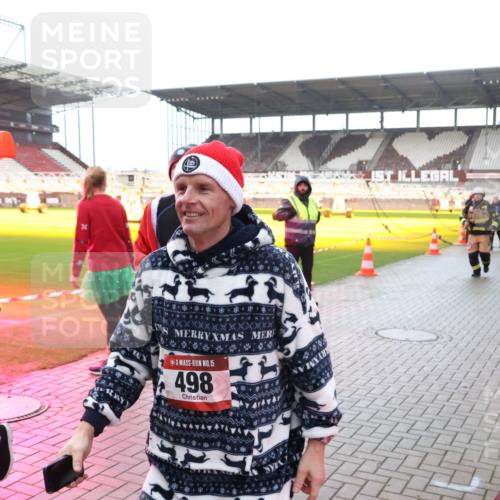 07.12.2025 - St. Pauli X-Mass-Run No. 15 Luisa Fischer http://msf.ph/oto/9383391 07.12.2025 10:52:46 Ziel 506, 15, 498, 4, 27, 499, 506, 654, 931, 1098, 1964, 1982, 1984, 2165, 2287, 2289, 2592, 2661, 2836, 2837, 4550, 4797, 4864, 4865, 4866, 4879, 4880, 4882 meine-sportfotos.de