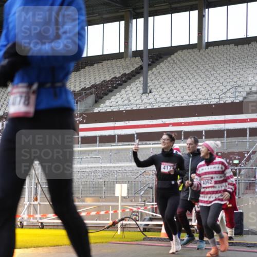 07.12.2025 - St. Pauli X-Mass-Run No. 15 Patografie http://msf.ph/oto/9383394 07.12.2025 10:24:42 Ziel 915, 974, 3152, 4078, 4079, 4091, 4092, 4135, 4136, 4155, 4177, 4496, 4497, 4530, 4541, 4542, 4766, 4780 meine-sportfotos.de