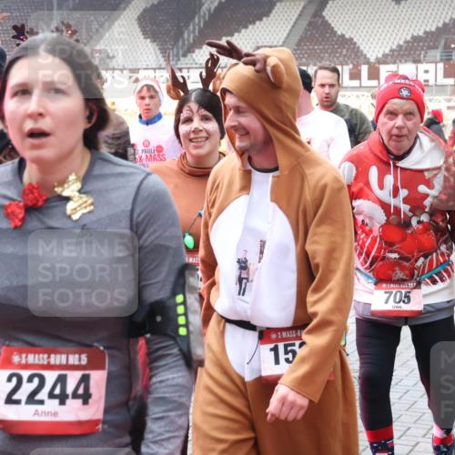 07.12.2025 - St. Pauli X-Mass-Run No. 15 Luisa Fischer http://msf.ph/oto/9383397 07.12.2025 11:25:55 Ziel 5, 2244, 15, 705, 498, 470, 473, 1334, 1339, 1379, 1388, 1527, 1544, 1593, 1672, 1855, 1858, 1961, 2151, 2193, 2244, 2498, 2981, 2990, 3126, 3290, 3296, 3301, 4101, 4654, 4825, 5003 meine-sportfotos.de