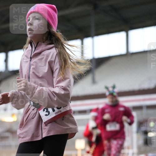 07.12.2025 - St. Pauli X-Mass-Run No. 15 Patografie http://msf.ph/oto/9383435 07.12.2025 10:24:45 Ziel 915, 974, 3152, 4078, 4079, 4091, 4092, 4135, 4136, 4155, 4177, 4496, 4497, 4530, 4541, 4542 meine-sportfotos.de