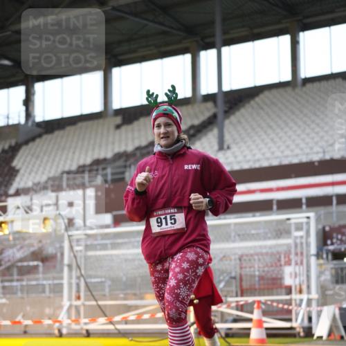 07.12.2025 - St. Pauli X-Mass-Run No. 15 Patografie http://msf.ph/oto/9383443 07.12.2025 10:24:45 Ziel 915, 974, 3152, 4078, 4079, 4091, 4092, 4135, 4136, 4155, 4177, 4496, 4497, 4530, 4541, 4542 meine-sportfotos.de