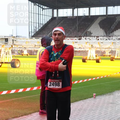 07.12.2025 - St. Pauli X-Mass-Run No. 15 Luisa Fischer http://msf.ph/oto/9383449 07.12.2025 11:26:02 Ziel 15, 2498, 1334, 1339, 1379, 1388, 1544, 1593, 1672, 1961, 2055, 2151, 2244, 2498, 3050, 3051, 3126, 3290, 3296, 3301, 4101, 4654, 4825, 5003 meine-sportfotos.de