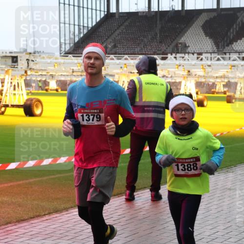 07.12.2025 - St. Pauli X-Mass-Run No. 15 Luisa Fischer http://msf.ph/oto/9383467 07.12.2025 11:26:13 Ziel 15, 1379, 15, 1388, 674, 678, 1079, 1334, 1339, 1344, 1356, 1379, 1388, 1593, 1672, 1673, 2055, 2088, 2145, 2161, 2166, 2198, 2255, 2265, 2498, 3050, 3051, 3068, 3070, 3290, 3296, 3301, 4101, 4654, 4825 meine-sportfotos.de