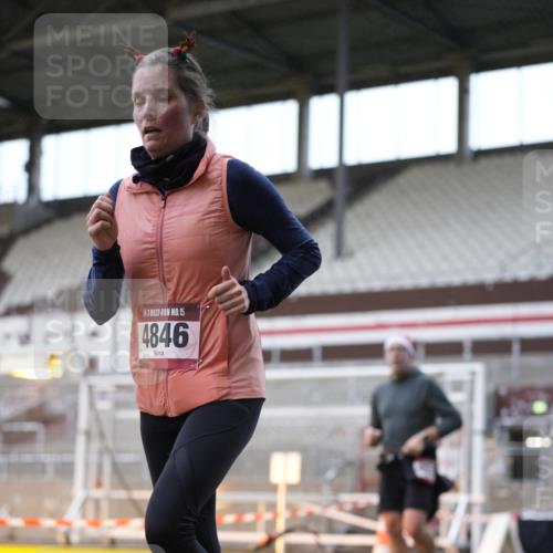 07.12.2025 - St. Pauli X-Mass-Run No. 15 Patografie http://msf.ph/oto/9383496 07.12.2025 10:24:53 Ziel 915, 974, 3152, 4078, 4079, 4091, 4092, 4135, 4136, 4155, 4177, 4431, 4474, 4496, 4497, 4513, 4514, 4530, 4846 meine-sportfotos.de