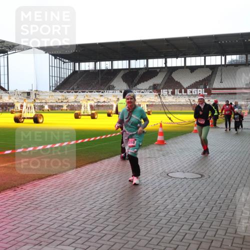 07.12.2025 - St. Pauli X-Mass-Run No. 15 Luisa Fischer http://msf.ph/oto/9383510 07.12.2025 10:53:27 Ziel 1859, 1, 2673, 176, 262, 500, 504, 507, 510, 1305, 1684, 2673, 3128, 4859 meine-sportfotos.de