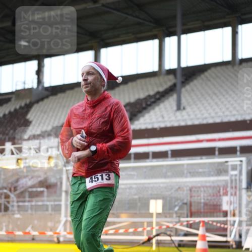 07.12.2025 - St. Pauli X-Mass-Run No. 15 Patografie http://msf.ph/oto/9383536 07.12.2025 10:24:55 Ziel 915, 974, 3152, 4078, 4079, 4091, 4092, 4135, 4177, 4431, 4474, 4496, 4497, 4513, 4514, 4530, 4846 meine-sportfotos.de