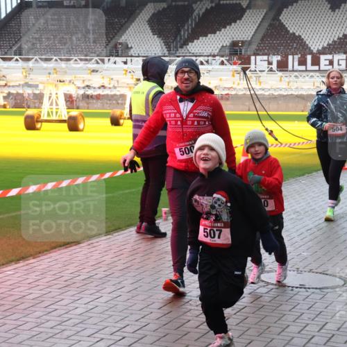 07.12.2025 - St. Pauli X-Mass-Run No. 15 Luisa Fischer http://msf.ph/oto/9383537 07.12.2025 10:53:32 Ziel 500, 15, 507, 5, 0, 504, 176, 262, 500, 504, 507, 510, 546, 1305, 1684, 2673, 3128, 4859 meine-sportfotos.de
