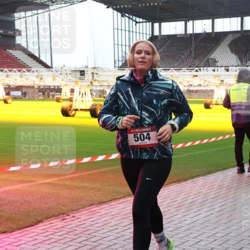 07.12.2025 - St. Pauli X-Mass-Run No. 15 Luisa Fischer http://msf.ph/oto/9383555 07.12.2025 10:53:35 Ziel 15, 504, 176, 262, 500, 504, 507, 510, 546, 1305, 1684, 2673, 3128, 4859 meine-sportfotos.de