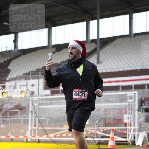 07.12.2025 - St. Pauli X-Mass-Run No. 15 Patografie http://msf.ph/oto/9383557 07.12.2025 10:24:57 Ziel 915, 974, 1012, 3152, 4091, 4092, 4177, 4431, 4474, 4496, 4497, 4513, 4514, 4530, 4846 meine-sportfotos.de