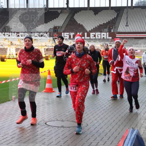 07.12.2025 - St. Pauli X-Mass-Run No. 15 Luisa Fischer http://msf.ph/oto/9383569 07.12.2025 11:26:25 Ziel 205, 19, 1673, 1356, 3070, 1593, 674, 678, 1079, 1334, 1339, 1344, 1345, 1356, 1379, 1388, 1501, 1593, 1672, 1673, 2055, 2059, 2063, 2066, 2069, 2074, 2088, 2124, 2145, 2161, 2166, 2198, 2255, 2260, 2265, 2498, 2637, 2786, 2795, 3050, 3051, 3068, 3070, 3094, 3257, 3258, 3260, 3261, 3607, 4654, 4825 meine-sportfotos.de