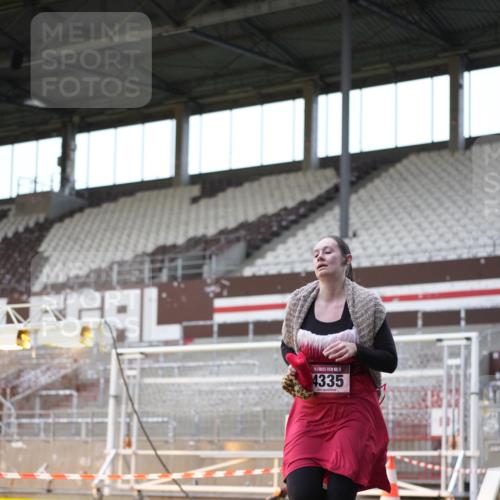 07.12.2025 - St. Pauli X-Mass-Run No. 15 Patografie http://msf.ph/oto/9383586 07.12.2025 10:25:05 Ziel 1012, 1977, 1987, 1995, 3962, 4335, 4431, 4474, 4513, 4514, 4846 meine-sportfotos.de