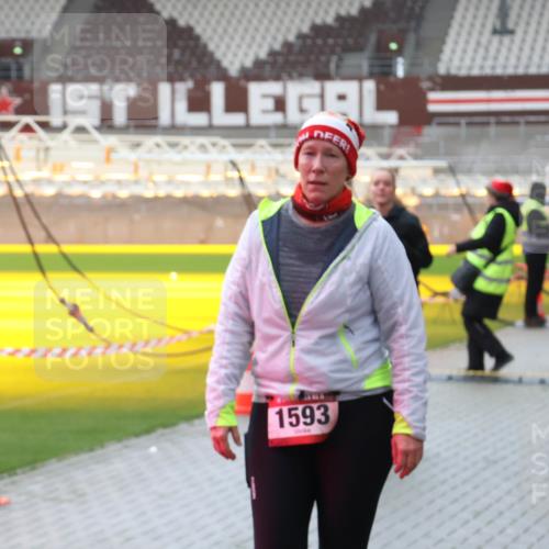 07.12.2025 - St. Pauli X-Mass-Run No. 15 Luisa Fischer http://msf.ph/oto/9383623 07.12.2025 11:26:33 Ziel 1593, 610, 624, 674, 678, 1079, 1334, 1339, 1344, 1345, 1356, 1379, 1388, 1498, 1501, 1593, 1632, 1672, 1673, 2055, 2059, 2063, 2066, 2069, 2074, 2088, 2124, 2145, 2161, 2166, 2198, 2255, 2257, 2260, 2265, 2637, 2786, 2795, 3050, 3051, 3068, 3070, 3094, 3217, 3257, 3258, 3260, 3261, 3607, 4654 meine-sportfotos.de