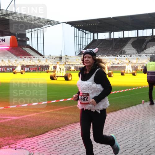 07.12.2025 - St. Pauli X-Mass-Run No. 15 Luisa Fischer http://msf.ph/oto/9383624 07.12.2025 10:54:05 Ziel 15, 1682, 106, 546, 1478, 1679, 1680, 1681, 1682, 1683, 3128 meine-sportfotos.de