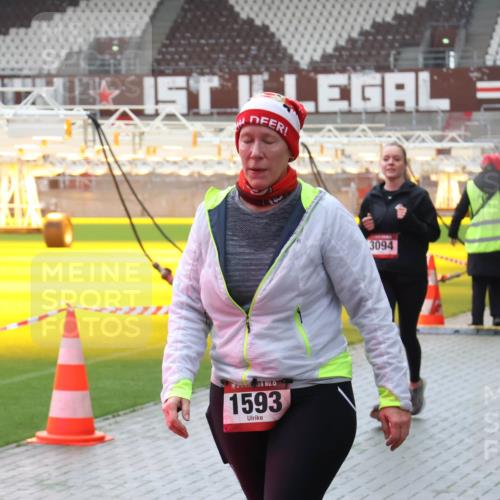 07.12.2025 - St. Pauli X-Mass-Run No. 15 Luisa Fischer http://msf.ph/oto/9383628 07.12.2025 11:26:34 Ziel 15, 1593, 3094, 610, 624, 674, 678, 1079, 1334, 1339, 1344, 1345, 1356, 1379, 1388, 1498, 1501, 1593, 1632, 1672, 1673, 2055, 2059, 2063, 2066, 2069, 2074, 2088, 2124, 2145, 2161, 2166, 2198, 2255, 2257, 2260, 2265, 2637, 2786, 2795, 3050, 3051, 3068, 3070, 3094, 3217, 3257, 3258, 3260, 3261, 3607, 4654 meine-sportfotos.de