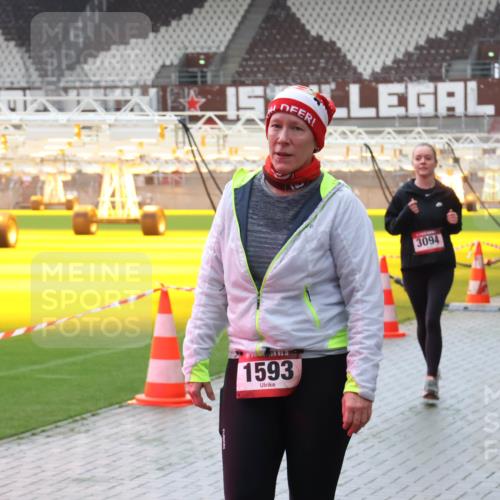 07.12.2025 - St. Pauli X-Mass-Run No. 15 Luisa Fischer http://msf.ph/oto/9383631 07.12.2025 11:26:34 Ziel 13, 1593, 3094, 610, 624, 674, 678, 1079, 1334, 1339, 1344, 1345, 1356, 1379, 1388, 1498, 1501, 1593, 1632, 1672, 1673, 2055, 2059, 2063, 2066, 2069, 2074, 2088, 2124, 2145, 2161, 2166, 2198, 2255, 2257, 2260, 2265, 2637, 2786, 2795, 3050, 3051, 3068, 3070, 3094, 3217, 3257, 3258, 3260, 3261, 3607, 4654 meine-sportfotos.de