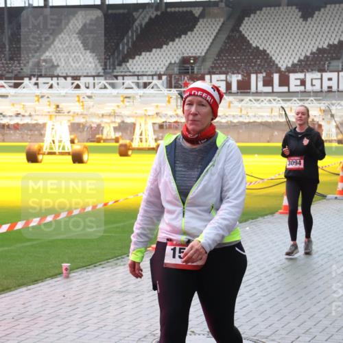 07.12.2025 - St. Pauli X-Mass-Run No. 15 Luisa Fischer http://msf.ph/oto/9383633 07.12.2025 11:26:34 Ziel 15, 3094, 326, 610, 624, 674, 678, 1079, 1334, 1339, 1344, 1345, 1356, 1379, 1388, 1498, 1501, 1593, 1632, 1672, 1673, 2055, 2059, 2063, 2066, 2069, 2074, 2088, 2124, 2145, 2161, 2166, 2198, 2255, 2257, 2260, 2265, 2637, 2786, 2795, 3050, 3051, 3068, 3070, 3094, 3217, 3257, 3258, 3260, 3261, 3607, 4654 meine-sportfotos.de