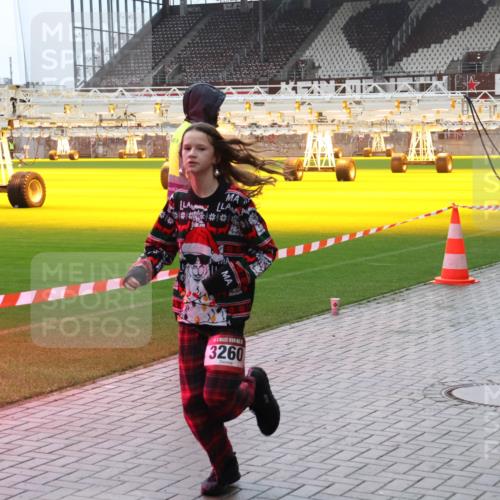 07.12.2025 - St. Pauli X-Mass-Run No. 15 Luisa Fischer http://msf.ph/oto/9383664 07.12.2025 11:26:40 Ziel 7, 3260, 610, 624, 674, 678, 1079, 1344, 1345, 1356, 1498, 1501, 1593, 1632, 1673, 2055, 2059, 2063, 2066, 2069, 2074, 2088, 2124, 2145, 2161, 2166, 2198, 2255, 2257, 2260, 2265, 2637, 2748, 2749, 2786, 2795, 3050, 3051, 3068, 3070, 3094, 3217, 3257, 3258, 3260, 3261, 3607 meine-sportfotos.de