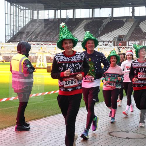 07.12.2025 - St. Pauli X-Mass-Run No. 15 Luisa Fischer http://msf.ph/oto/9383671 07.12.2025 11:26:52 Ziel 15, 2063, 2059, 26, 2069, 2066, 163, 205, 209, 610, 624, 674, 678, 1079, 1344, 1345, 1356, 1498, 1501, 1632, 1673, 2024, 2026, 2059, 2063, 2066, 2069, 2074, 2088, 2124, 2145, 2161, 2166, 2198, 2234, 2236, 2237, 2240, 2255, 2257, 2260, 2265, 2637, 2748, 2749, 2786, 2795, 2813, 2942, 3068, 3070, 3094, 3217, 3257, 3258, 3260, 3261, 3607, 4884 meine-sportfotos.de