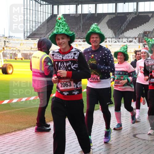 07.12.2025 - St. Pauli X-Mass-Run No. 15 Luisa Fischer http://msf.ph/oto/9383674 07.12.2025 11:26:52 Ziel 15, 2063, 2059, 206, 206, 2260, 205, 209, 610, 624, 674, 678, 1079, 1344, 1345, 1356, 1498, 1501, 1632, 1673, 2024, 2026, 2059, 2063, 2066, 2069, 2074, 2088, 2124, 2145, 2161, 2166, 2198, 2234, 2236, 2237, 2240, 2255, 2257, 2260, 2265, 2637, 2748, 2749, 2786, 2795, 2813, 2942, 3068, 3070, 3094, 3217, 3257, 3258, 3260, 3261, 3607, 4884 meine-sportfotos.de