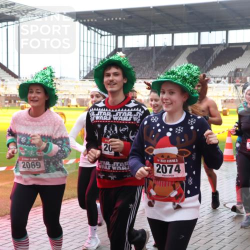 07.12.2025 - St. Pauli X-Mass-Run No. 15 Luisa Fischer http://msf.ph/oto/9383690 07.12.2025 11:26:54 Ziel 2069, 20, 15, 2074, 1498, 205, 209, 610, 624, 674, 678, 1344, 1345, 1356, 1498, 1501, 1632, 2024, 2026, 2059, 2063, 2066, 2069, 2074, 2088, 2124, 2145, 2161, 2166, 2175, 2176, 2198, 2234, 2236, 2237, 2240, 2255, 2257, 2260, 2265, 2637, 2748, 2749, 2786, 2795, 2813, 2942, 3068, 3094, 3217, 3257, 3258, 3260, 3261, 3607, 4884 meine-sportfotos.de