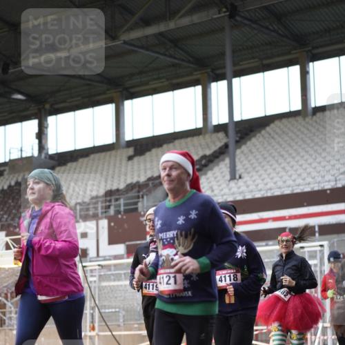 07.12.2025 - St. Pauli X-Mass-Run No. 15 Patografie http://msf.ph/oto/9383691 07.12.2025 10:25:15 Ziel 1012, 1247, 1631, 1977, 1987, 1995, 2029, 3962, 4118, 4119, 4121, 4201, 4204, 4284, 4335, 4445, 4482, 4485 meine-sportfotos.de