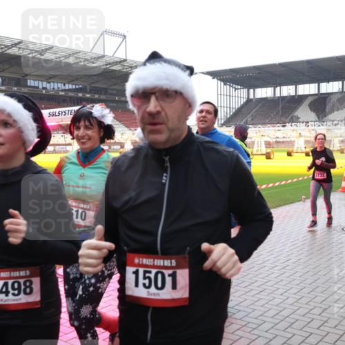 07.12.2025 - St. Pauli X-Mass-Run No. 15 Luisa Fischer http://msf.ph/oto/9383717 07.12.2025 11:26:57 Ziel 624, 5, 1498, 10, 15, 1501, 2732, 273, 205, 209, 610, 624, 1345, 1498, 1501, 1632, 2024, 2026, 2059, 2063, 2066, 2069, 2074, 2088, 2124, 2161, 2175, 2176, 2198, 2234, 2236, 2237, 2240, 2255, 2257, 2260, 2265, 2637, 2748, 2749, 2786, 2795, 2813, 2942, 2972, 2979, 3094, 3217, 3257, 3258, 3260, 3261, 3607, 4884 meine-sportfotos.de