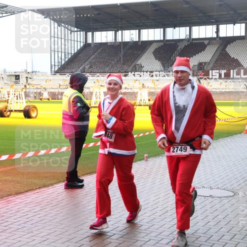 07.12.2025 - St. Pauli X-Mass-Run No. 15 Luisa Fischer http://msf.ph/oto/9383737 07.12.2025 11:27:00 Ziel 148, 2749, 2813, 1345, 205, 209, 610, 624, 1345, 1498, 1501, 1632, 2024, 2026, 2059, 2063, 2066, 2069, 2074, 2124, 2175, 2176, 2234, 2236, 2237, 2240, 2257, 2260, 2637, 2748, 2749, 2786, 2789, 2795, 2813, 2942, 2972, 2979, 3094, 3217, 3257, 3258, 3260, 3261, 3607, 4884 meine-sportfotos.de