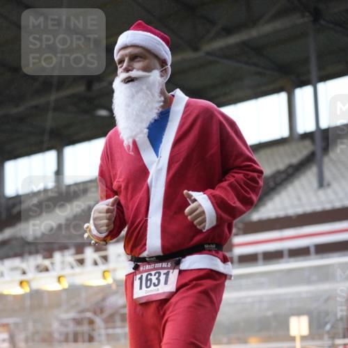 07.12.2025 - St. Pauli X-Mass-Run No. 15 Patografie http://msf.ph/oto/9383762 07.12.2025 10:25:19 Ziel 1247, 1631, 1977, 1987, 1995, 2029, 3962, 4118, 4119, 4121, 4201, 4204, 4284, 4335, 4445, 4482, 4485 meine-sportfotos.de