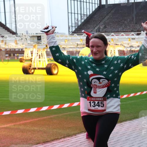 07.12.2025 - St. Pauli X-Mass-Run No. 15 Luisa Fischer http://msf.ph/oto/9383784 07.12.2025 11:27:06 Ziel 15, 1345, 205, 209, 610, 624, 1080, 1345, 1498, 1501, 1632, 2024, 2026, 2059, 2063, 2066, 2069, 2072, 2074, 2124, 2175, 2176, 2234, 2236, 2237, 2240, 2257, 2260, 2637, 2748, 2749, 2786, 2789, 2790, 2795, 2813, 2942, 2972, 2979, 3217, 3257, 3258, 3260, 3261, 4884 meine-sportfotos.de