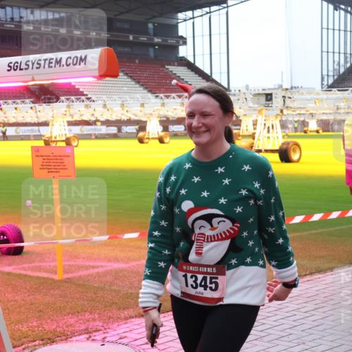 07.12.2025 - St. Pauli X-Mass-Run No. 15 Luisa Fischer http://msf.ph/oto/9383795 07.12.2025 11:27:06 Ziel 1, 15, 1345, 205, 209, 610, 624, 1080, 1345, 1498, 1501, 1632, 2024, 2026, 2059, 2063, 2066, 2069, 2072, 2074, 2124, 2175, 2176, 2234, 2236, 2237, 2240, 2257, 2260, 2637, 2748, 2749, 2786, 2789, 2790, 2795, 2813, 2942, 2972, 2979, 3217, 3257, 3258, 3260, 3261, 4884 meine-sportfotos.de