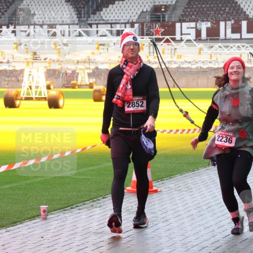 07.12.2025 - St. Pauli X-Mass-Run No. 15 Luisa Fischer http://msf.ph/oto/9383802 07.12.2025 11:27:08 Ziel 5, 2852, 2236, 224, 2234, 205, 209, 610, 624, 1080, 1345, 1498, 1501, 1632, 2024, 2026, 2059, 2063, 2066, 2069, 2072, 2074, 2124, 2175, 2176, 2234, 2236, 2237, 2240, 2257, 2260, 2637, 2748, 2749, 2789, 2790, 2795, 2813, 2942, 2972, 2979, 3098, 3099, 3217, 3257, 3258, 3260, 3261, 4884 meine-sportfotos.de
