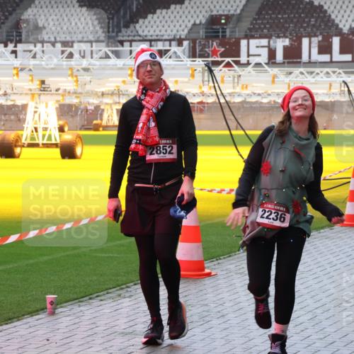 07.12.2025 - St. Pauli X-Mass-Run No. 15 Luisa Fischer http://msf.ph/oto/9383803 07.12.2025 11:27:08 Ziel 5, 2852, 2236, 15, 2234, 205, 209, 610, 624, 1080, 1345, 1498, 1501, 1632, 2024, 2026, 2059, 2063, 2066, 2069, 2072, 2074, 2124, 2175, 2176, 2234, 2236, 2237, 2240, 2257, 2260, 2637, 2748, 2749, 2789, 2790, 2795, 2813, 2942, 2972, 2979, 3098, 3099, 3217, 3257, 3258, 3260, 3261, 4884 meine-sportfotos.de
