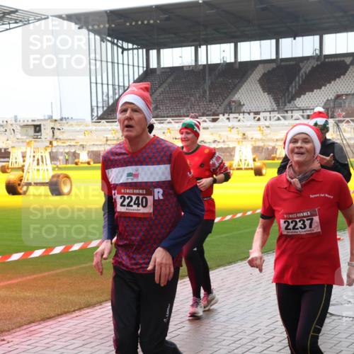 07.12.2025 - St. Pauli X-Mass-Run No. 15 Luisa Fischer http://msf.ph/oto/9383848 07.12.2025 11:27:14 Ziel 15, 2240, 4884, 15, 2237, 205, 209, 610, 624, 1080, 1498, 1632, 2024, 2026, 2072, 2175, 2176, 2234, 2236, 2237, 2240, 2257, 2748, 2749, 2789, 2790, 2813, 2887, 2942, 2972, 2979, 3098, 3099, 3217, 4884 meine-sportfotos.de