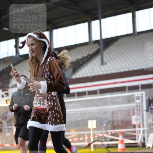 07.12.2025 - St. Pauli X-Mass-Run No. 15 Patografie http://msf.ph/oto/9383850 07.12.2025 10:25:33 Ziel 50, 129, 211, 404, 1069, 1631, 2029, 2680, 3742, 3779, 4162, 4164, 4202, 4372, 4373, 4501 meine-sportfotos.de