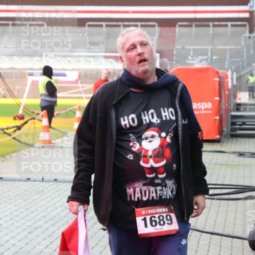 07.12.2025 - St. Pauli X-Mass-Run No. 15 Luisa Fischer http://msf.ph/oto/9383862 07.12.2025 10:56:29 Ziel 5, 1689, 951, 955, 1790, 1793, 2485, 4493 meine-sportfotos.de