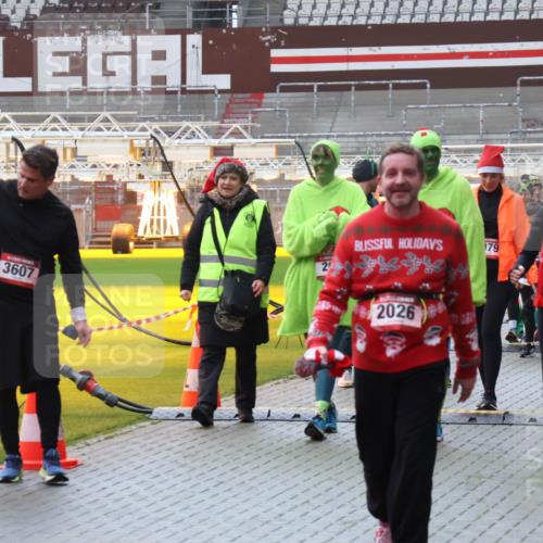 07.12.2025 - St. Pauli X-Mass-Run No. 15 Luisa Fischer http://msf.ph/oto/9383898 07.12.2025 11:27:18 Ziel 79, 2739, 20, 3607, 2026, 2790, 205, 209, 1080, 2024, 2026, 2072, 2175, 2176, 2234, 2236, 2237, 2240, 2748, 2749, 2789, 2790, 2813, 2887, 2942, 2972, 2979, 3098, 3099, 4884 meine-sportfotos.de