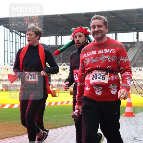 07.12.2025 - St. Pauli X-Mass-Run No. 15 Luisa Fischer http://msf.ph/oto/9383914 07.12.2025 11:27:25 Ziel 15, 39, 27, 15, 2026, 3607, 205, 209, 1080, 2024, 2026, 2072, 2175, 2176, 2234, 2236, 2237, 2240, 2748, 2749, 2789, 2790, 2813, 2887, 2942, 2972, 2979, 2995, 2999, 3004, 3098, 3099, 4884 meine-sportfotos.de