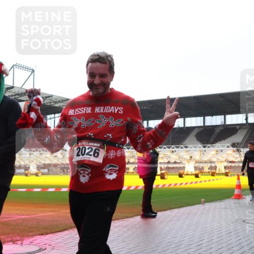 07.12.2025 - St. Pauli X-Mass-Run No. 15 Luisa Fischer http://msf.ph/oto/9383926 07.12.2025 11:27:26 Ziel 2740, 15, 2026, 3607, 20, 205, 209, 1080, 2024, 2026, 2072, 2175, 2176, 2234, 2236, 2237, 2240, 2748, 2749, 2789, 2790, 2813, 2887, 2942, 2972, 2979, 2995, 2999, 3004, 3098, 3099, 4884 meine-sportfotos.de