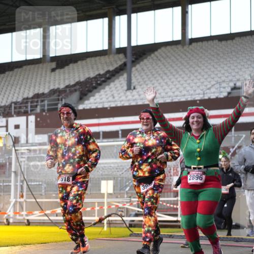 07.12.2025 - St. Pauli X-Mass-Run No. 15 Patografie http://msf.ph/oto/9383934 07.12.2025 10:25:45 Ziel 50, 129, 211, 369, 374, 387, 398, 404, 1069, 1227, 1538, 1581, 1586, 2041, 2104, 2106, 2149, 2191, 2215, 2896, 3742, 3779, 3910, 3918, 4162, 4164, 4300, 4301, 4501, 4775, 4782 meine-sportfotos.de