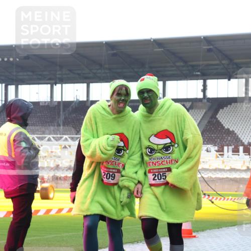 07.12.2025 - St. Pauli X-Mass-Run No. 15 Luisa Fischer http://msf.ph/oto/9383953 07.12.2025 11:27:30 Ziel 5, 209, 15, 205, 29, 35, 36, 205, 209, 1080, 1772, 2024, 2026, 2072, 2175, 2176, 2234, 2236, 2237, 2240, 2789, 2790, 2813, 2887, 2942, 2972, 2979, 2995, 2999, 3004, 3098, 3099, 3956, 4647, 4656, 4884 meine-sportfotos.de