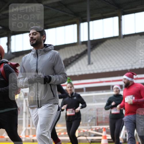 07.12.2025 - St. Pauli X-Mass-Run No. 15 Patografie http://msf.ph/oto/9383957 07.12.2025 10:25:47 Ziel 50, 129, 211, 369, 374, 387, 398, 404, 422, 1069, 1227, 1538, 1561, 1581, 1586, 2041, 2104, 2106, 2149, 2191, 2215, 2896, 3742, 3779, 3805, 3910, 3918, 4300, 4301, 4501, 4775, 4782 meine-sportfotos.de