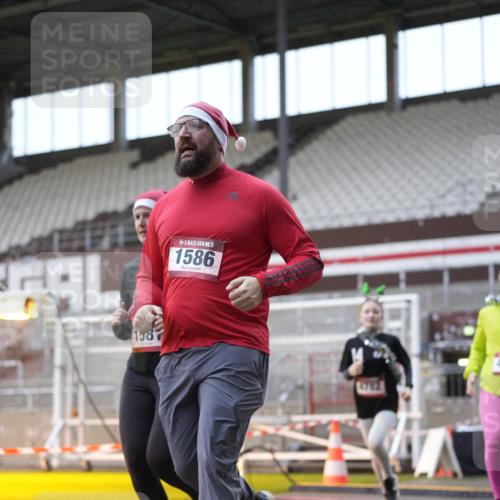 07.12.2025 - St. Pauli X-Mass-Run No. 15 Patografie http://msf.ph/oto/9383961 07.12.2025 10:25:48 Ziel 50, 129, 211, 369, 374, 387, 398, 404, 422, 1069, 1227, 1538, 1561, 1581, 1586, 2041, 2104, 2106, 2149, 2191, 2215, 2896, 3779, 3805, 3910, 3918, 4300, 4301, 4501, 4775, 4782 meine-sportfotos.de