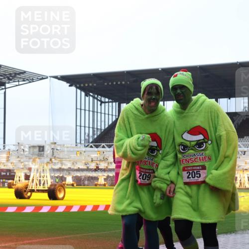 07.12.2025 - St. Pauli X-Mass-Run No. 15 Luisa Fischer http://msf.ph/oto/9383963 07.12.2025 11:27:31 Ziel 209, 15, 205, 97, 35, 36, 205, 209, 1080, 1772, 2024, 2026, 2072, 2175, 2176, 2234, 2236, 2237, 2240, 2789, 2790, 2813, 2887, 2942, 2972, 2979, 2995, 2999, 3004, 3098, 3099, 3956, 4647, 4656, 4884 meine-sportfotos.de