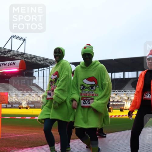 07.12.2025 - St. Pauli X-Mass-Run No. 15 Luisa Fischer http://msf.ph/oto/9383968 07.12.2025 11:27:32 Ziel 09, 15, 205, 297, 29, 35, 36, 205, 209, 1080, 1772, 2024, 2026, 2072, 2175, 2176, 2234, 2236, 2237, 2240, 2789, 2790, 2813, 2887, 2942, 2972, 2979, 2995, 2999, 3004, 3098, 3099, 3956, 4647, 4656, 4884 meine-sportfotos.de