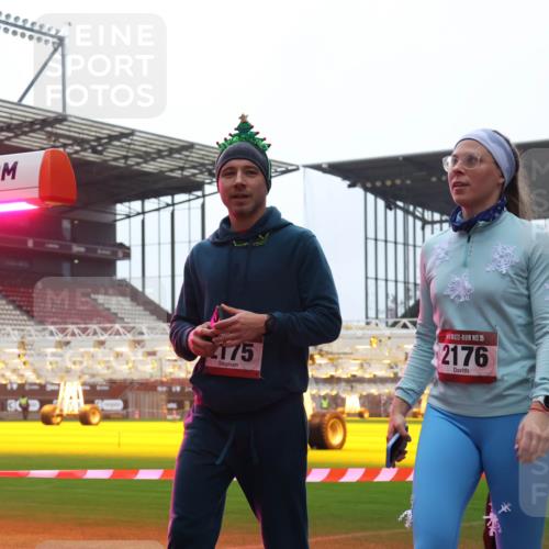 07.12.2025 - St. Pauli X-Mass-Run No. 15 Luisa Fischer http://msf.ph/oto/9383980 07.12.2025 11:27:39 Ziel 0, 2175, 15, 2176, 35, 36, 534, 1080, 1772, 2072, 2175, 2176, 2571, 2572, 2789, 2790, 2887, 2972, 2979, 2995, 2999, 3004, 3098, 3099, 3315, 3956, 4647, 4656 meine-sportfotos.de