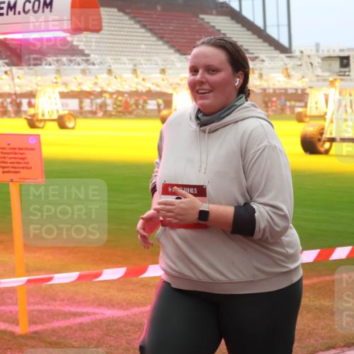 07.12.2025 - St. Pauli X-Mass-Run No. 15 Luisa Fischer http://msf.ph/oto/9383984 07.12.2025 10:14:15 Ziel 88, 970, 1062, 1220, 1699, 2905, 2951, 4371, 4502, 4526 meine-sportfotos.de